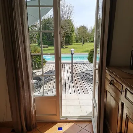 Proche Des Plages Nyaraló