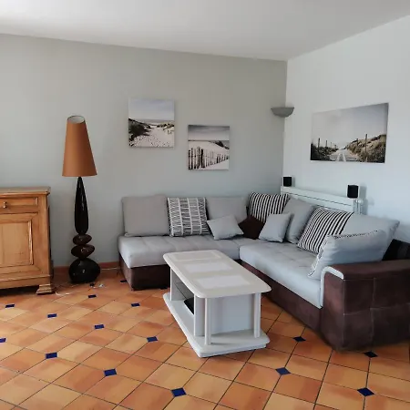 Proche Des Plages Holiday home *